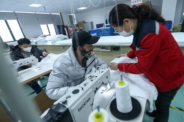 天辰注册服紧缺？这家仅用了5天时间转产天辰注册服，日产量已达9000件