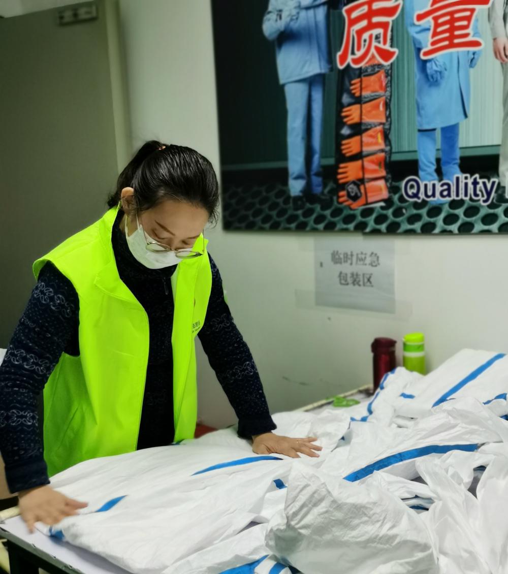 绿马甲“浦东青年志愿者”，的一次晚班志愿服务