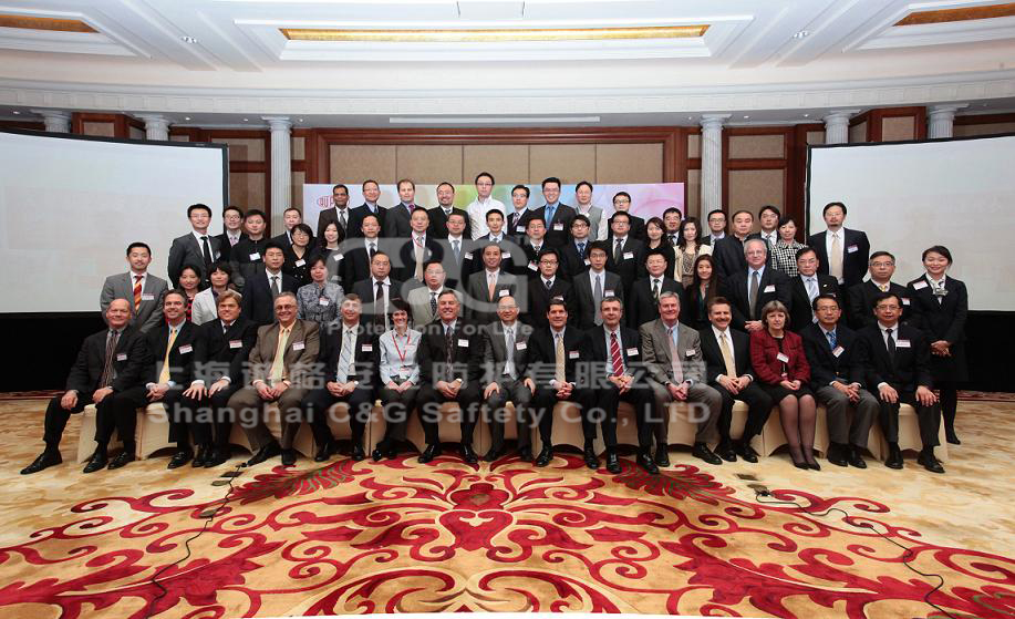 上海天辰娱乐总经理参加杜邦2011年颁奖晚会