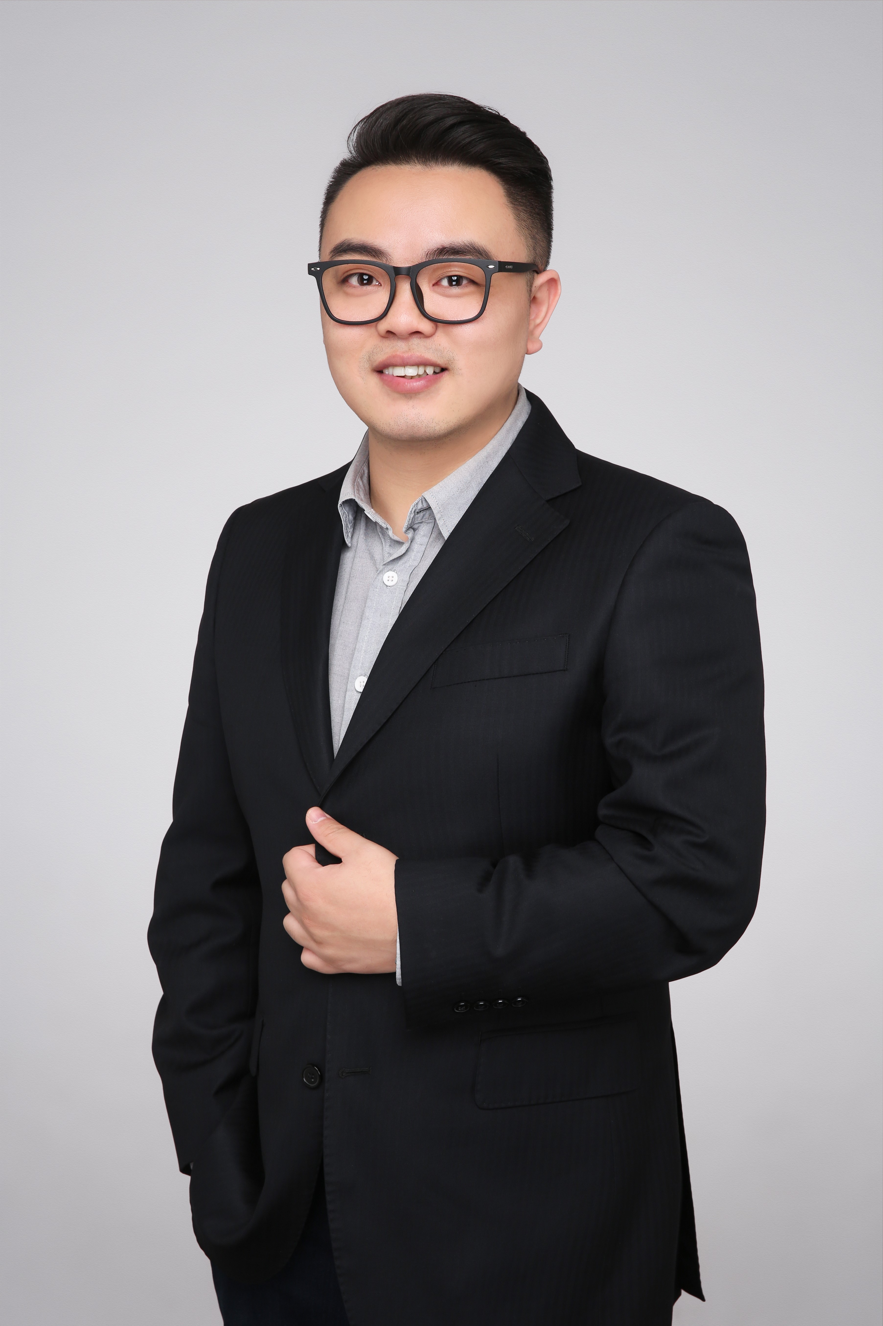 上海天辰娱乐王尉同志荣获周浦镇“诚实守信模范”荣誉称号